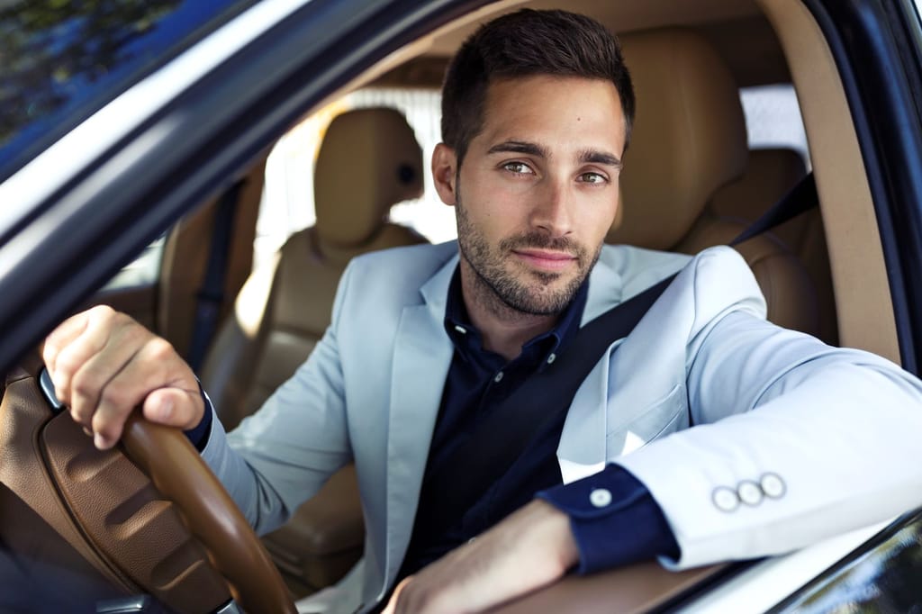 Tips To Help New Salespeople Sell Cars