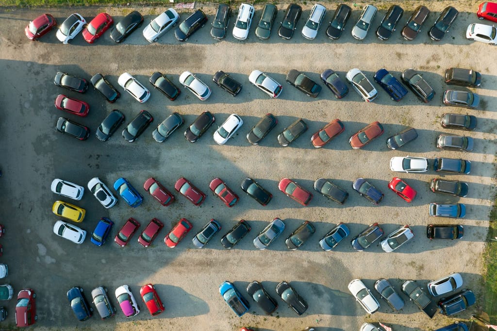 How Car Dealerships Can Compete With Online Retailers in 2025