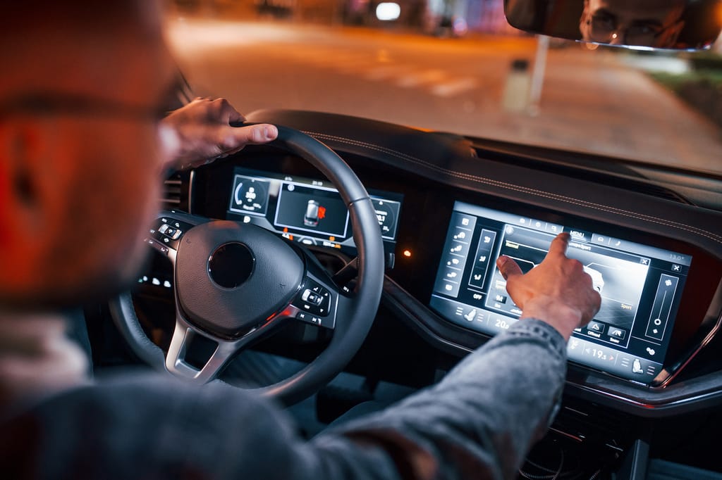 Fintech Trends Disrupting the Canadian Automotive Industry in 2025